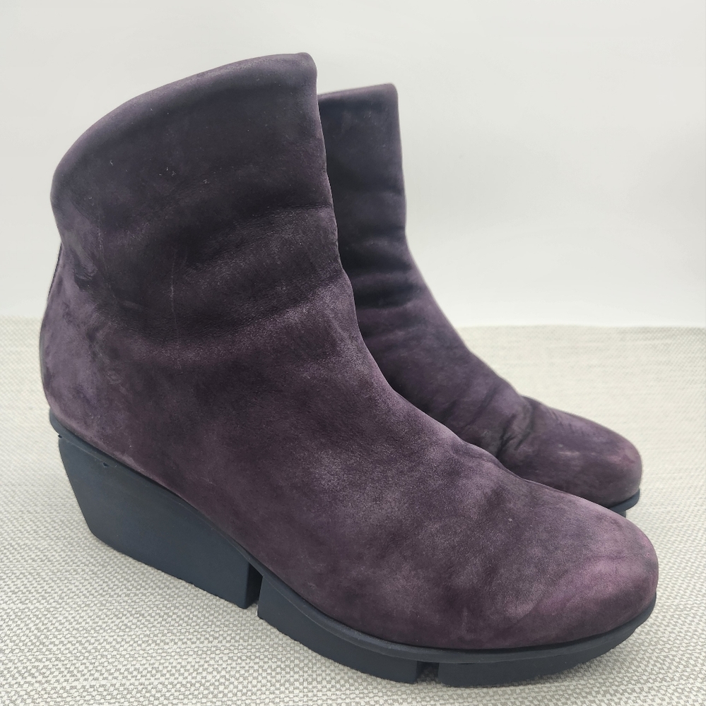 Trippen Hover Size 38 Purple Leather Wedge Ankle Bootie